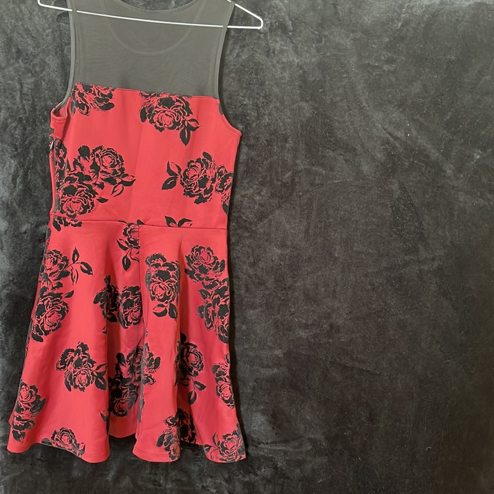Mini dresses 👗 - Picture 7 of 8
